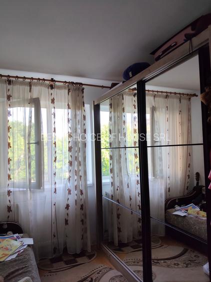 PACURARI , apartament cu 3 camere semidecomnadat , 52 mp ,108000 euro - 8