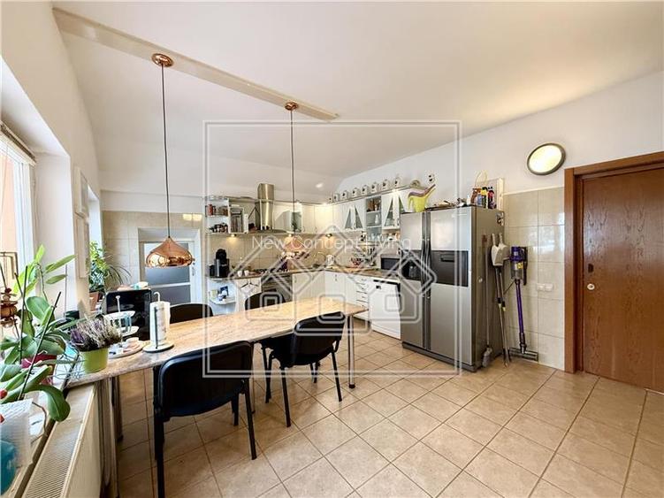 Casa de vanzare in Sibiu, individuala - 418 mp - teren 1.338 mp - 13