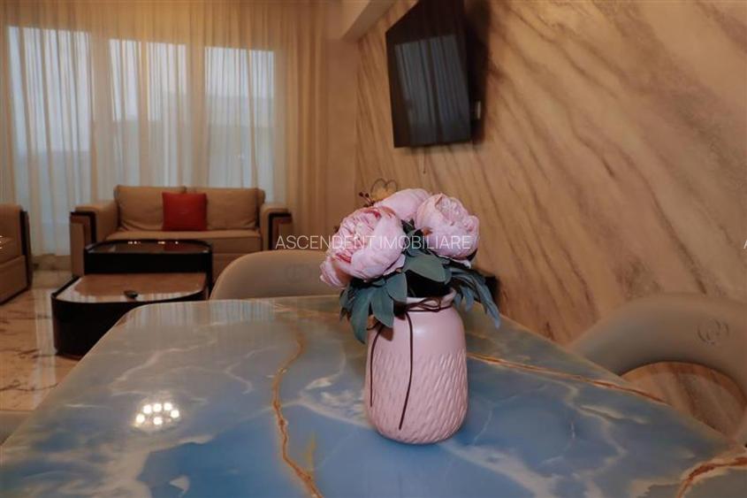 Penthouse Qualis Tractorul Brasov,terasa panoramica,3 balcoane,ales echipat - 16