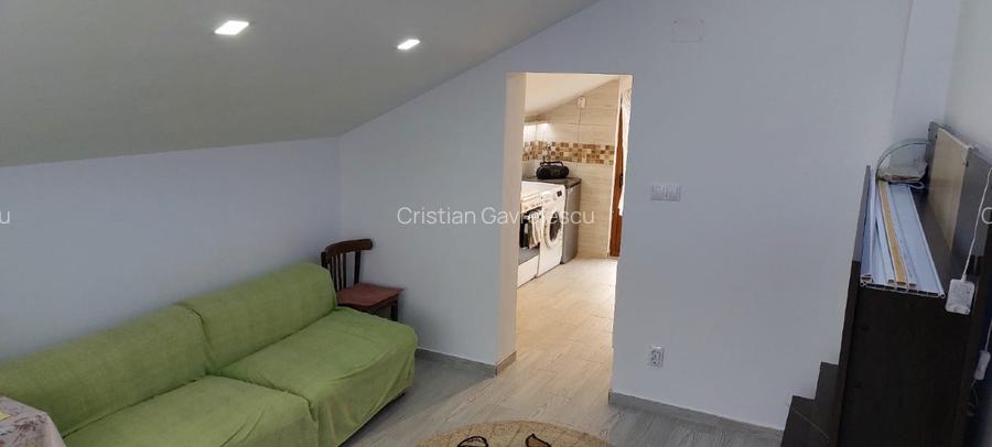 Închiriere apartament la casă  - 2