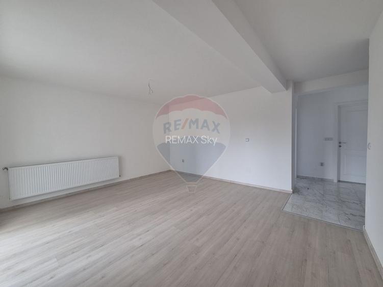 Apartament 3 camere decomandat parter - 6