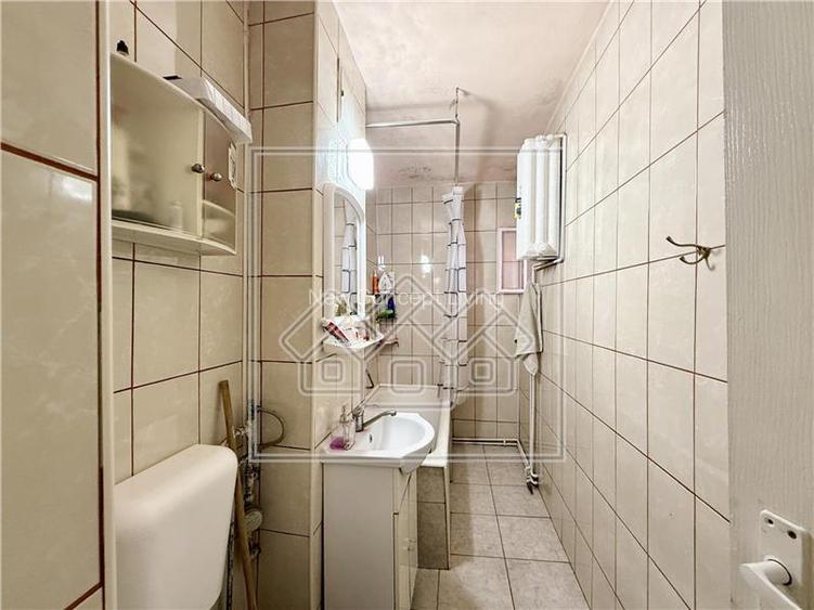 Apartament de vanzare in Sibiu - 3 camere, decomandat - Vasile Aaron - 9