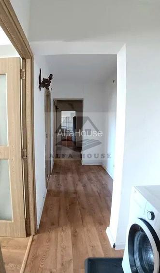 Apartament cu trei camere, zona Racadau 77 mp , etaj intermediar - 3