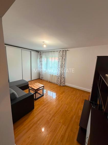 Apartament cu 3 camere, decomandat, Zona Grivitei - 2