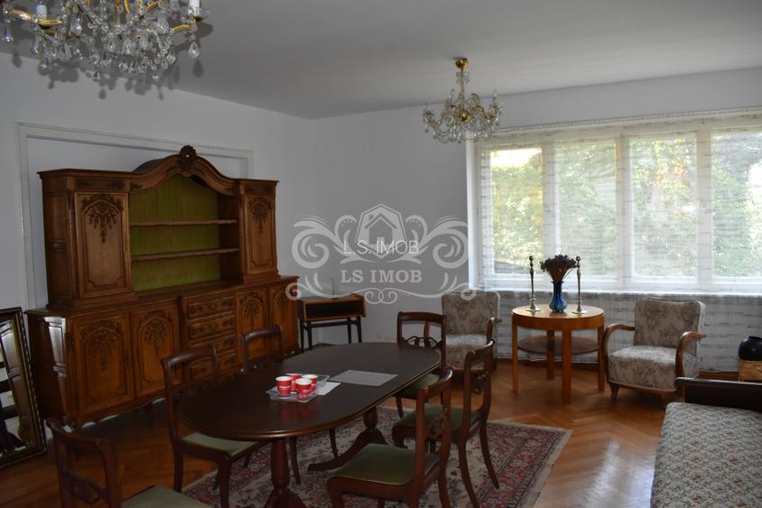 Vând vilă deosebită, cu 12 camere în Centrul Brașovului - 3