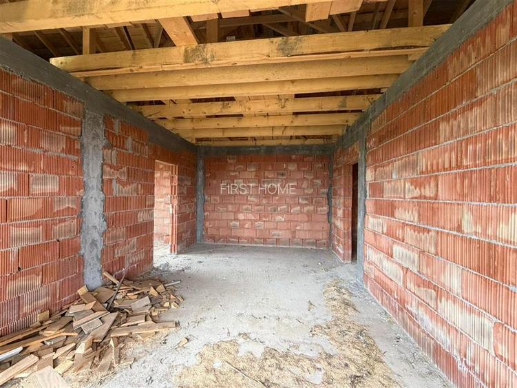 Casa la rosu din caramida de vanzare in comuna Carligele - 5