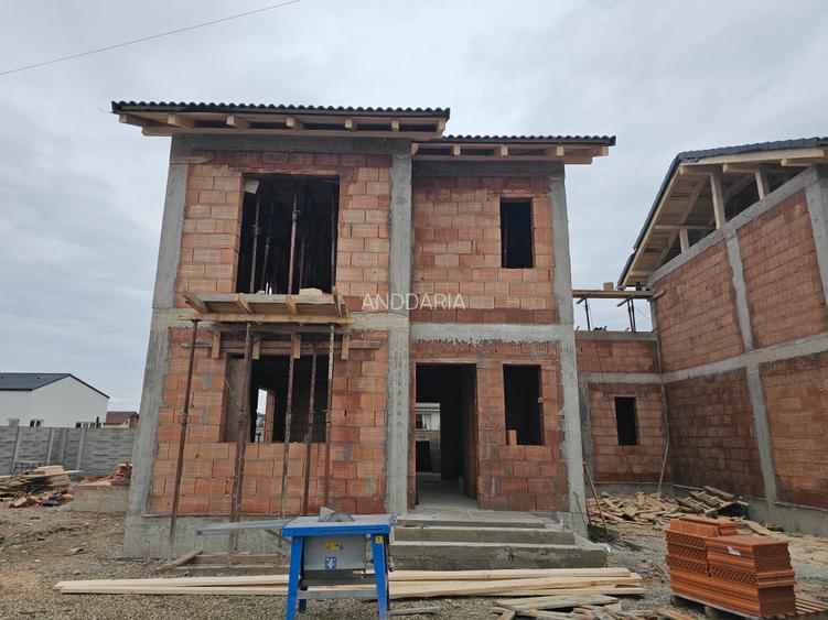 Duplex P+E in  Mosnita Noua - 2