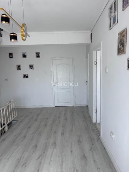 Casă modernă și spațioasă, gata de mutat – 6400 mp teren, terase și garaj – 399. - 13