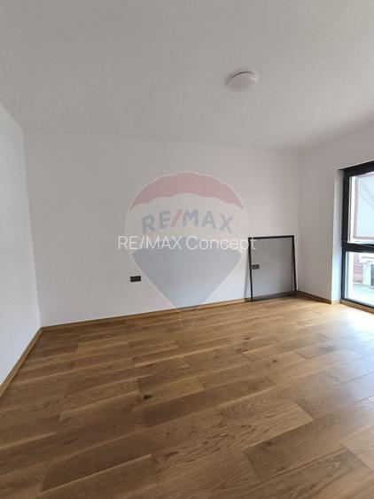 Casă de vanzare - 24