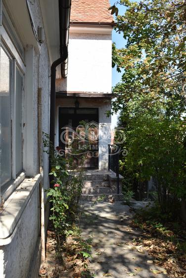 Vând vilă deosebită, cu 12 camere în Centrul Brașovului - 4