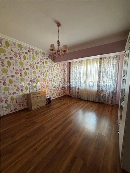 Apartament 3 camere cf 1 decomandat zona Orizont - 4