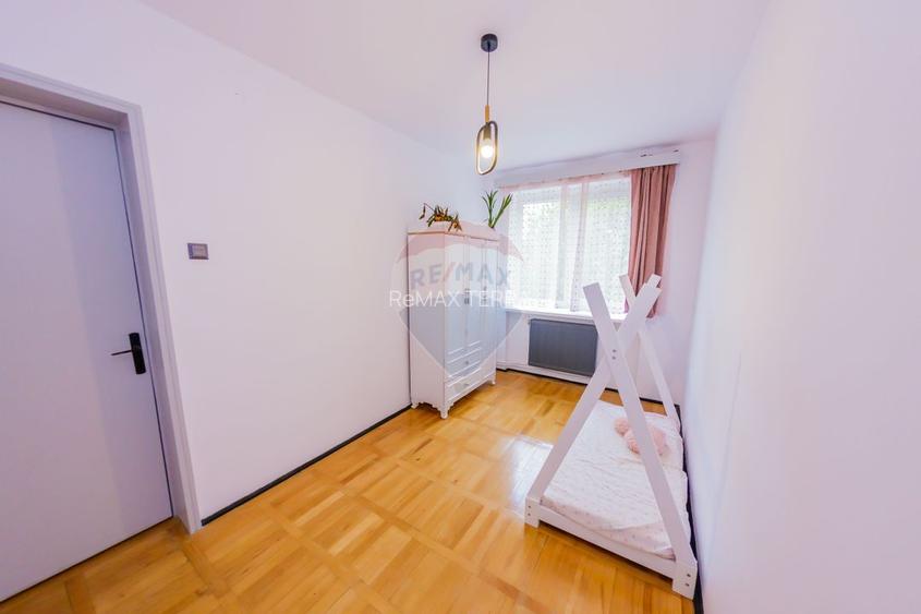 Apartament cu 3 camere de vanzare Victor Babeș etaj 1 - 7