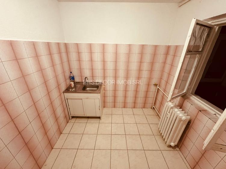 Rahova-Sos. Salaj, Apartament 3 Camere Confort 1, Decomandat. Bloc Reabilitat - 10