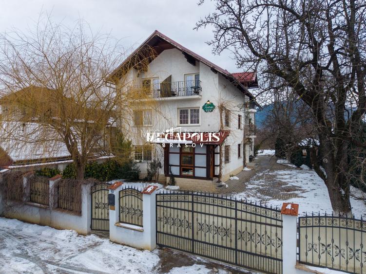 Pensiune de vânzare în Râșnov | 14 camere | 427 mp - 57