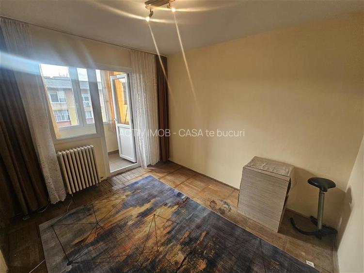 Resita, 2 Cam. Mobilat, Micro 3 - 14