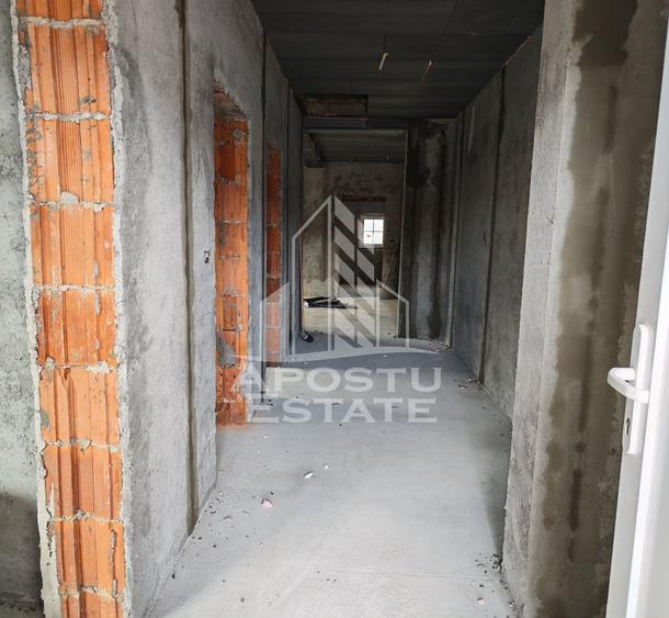 Duplex de vanzare, pe parter, 3 camere, Sag, zona Manastirii, Timis