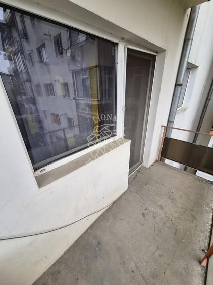 Apartament decomandat 2 camere 50 mp+2 balcoane-etaj 2-Zona Pompieri