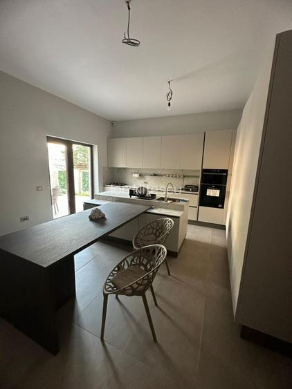 VAND CASA STR ION BĂNESCU ȘI CASĂ BD TOMIS - 10