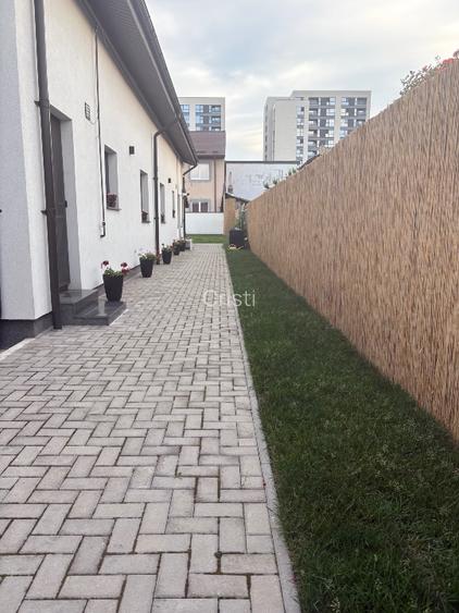Casă de vânzare  P + M  - 2