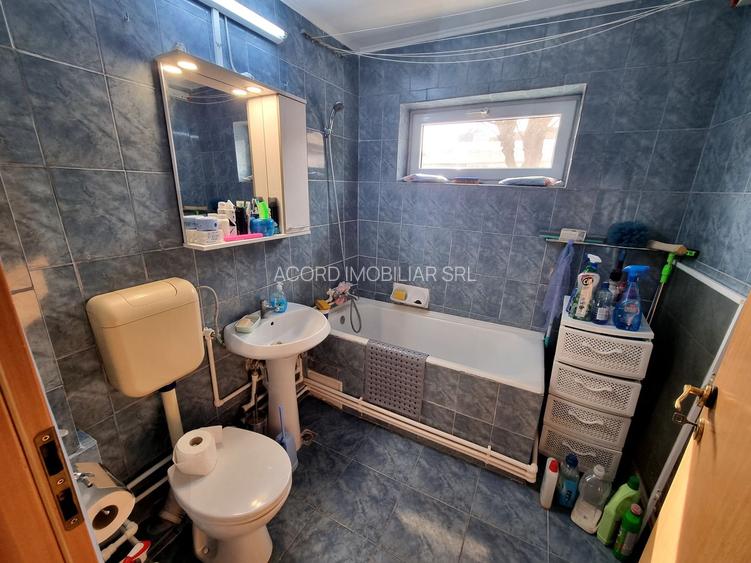 Ultracentral liceul Pedagogic-  apartament 4 camere decomandat - 14