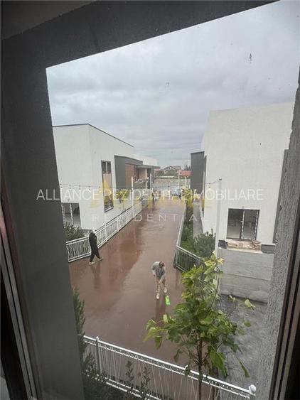 Casa individuala - 300 mp - 5 camere - 3 bai - 10