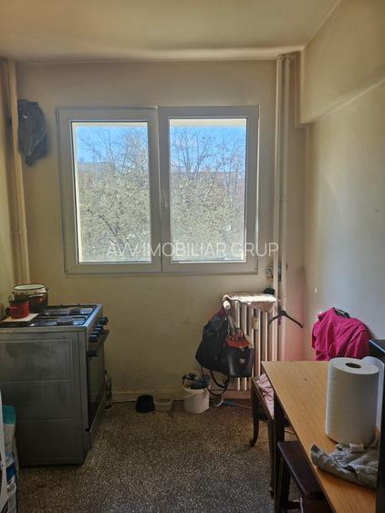 Titan Policlinica, Bdul Nicolae Grigorescu, stradal - 4