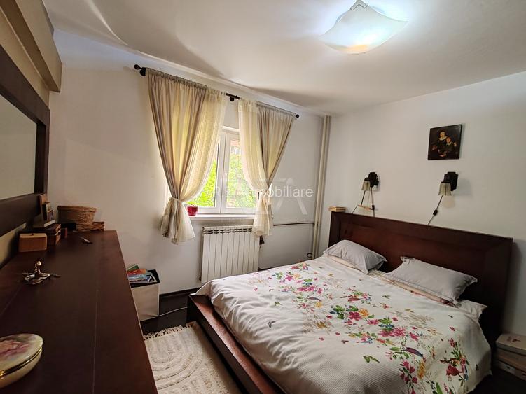3 camere, decomandat, et 2/8, anvelopat- 13 Septembrie - 7