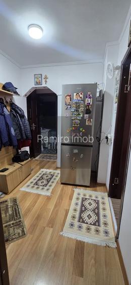 Apartament 2 camere zona Titan decomandat etaj 1 - 7