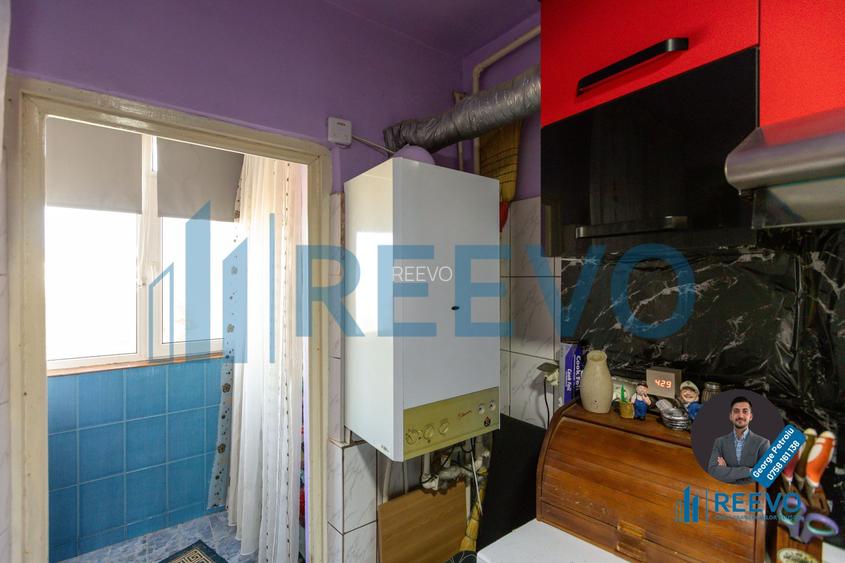 Apartament cu 3 camere decomandat,  Mioriței - 12