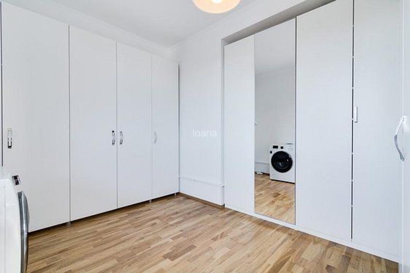 NOU! BANEASA  SISESTI  LUX ! /luna   Scoala KIng OAK - Scoala Britanica - 10