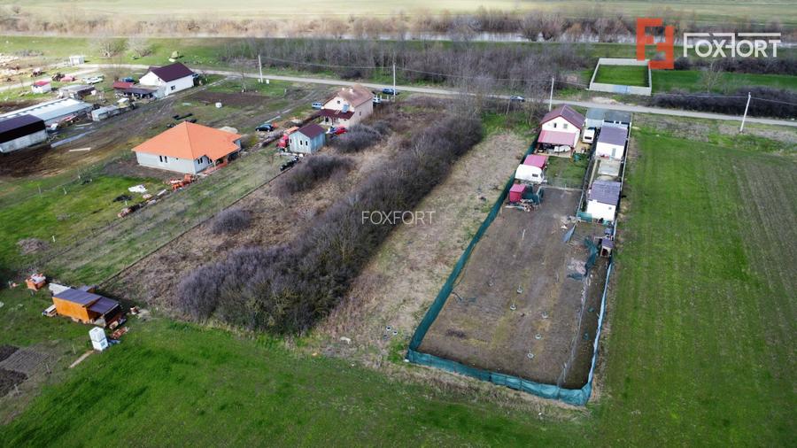 Teren intravilan de 1952 mp cu utilitati - zona Parta - 4