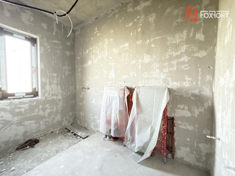 Casa cu 4 camere, interior la gri si exterior la rosu in Sacalaz - 13