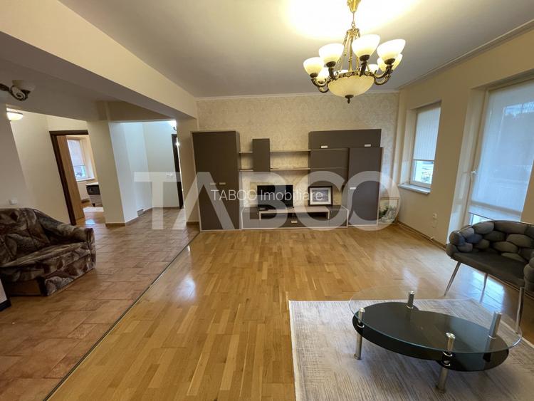 Apartament cu 4 camere si loc de parcare de inchiriat in zona Strand - 2