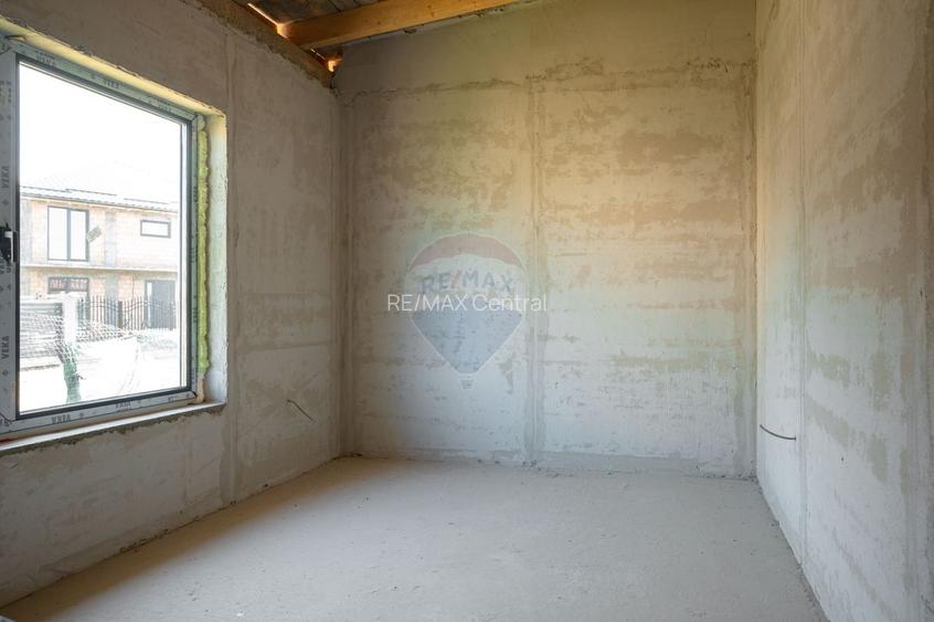 Casă cu 4 camere de vânzare, 130mp utili, teren 600mp in Harman - 10