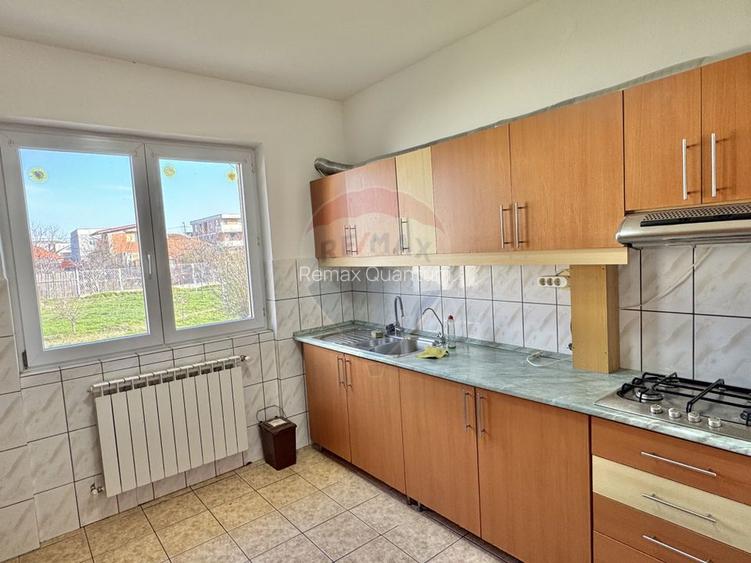 Casă / Vilă cu 6 camere de închiriat în zona Iosia - 3