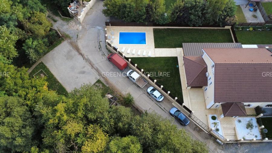 Casă superfinisată, complet mobilată, cu piscină încălzită – 5 camere, 5 băi - 4