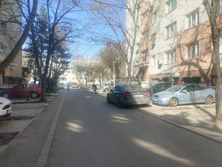 Garsoniera decomandata // Bloc anvelopat // Dr. Taberei // Str. Targu Neamt - 21