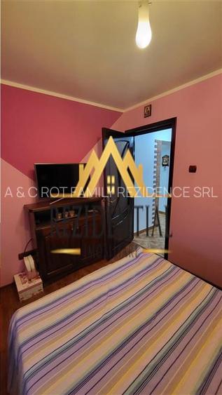 SUPER APARTAMENT CU 3 CAMERE - 11
