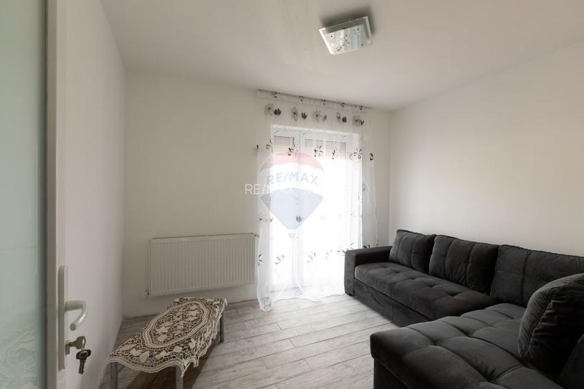 Casă / Vilă cu 6 camere de vânzare - 11