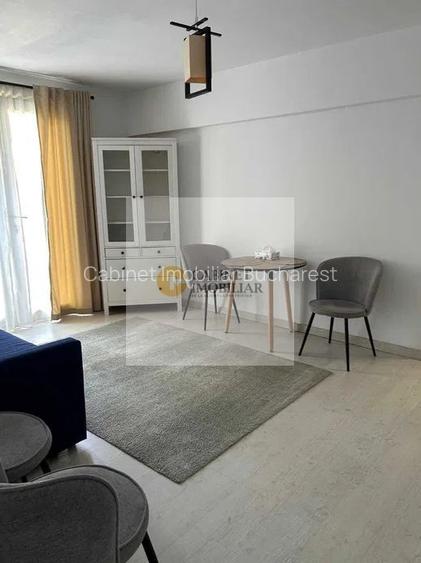 2 camere | Piata Universitatii | Balcon frantuzesc I Etaj 5 - 2