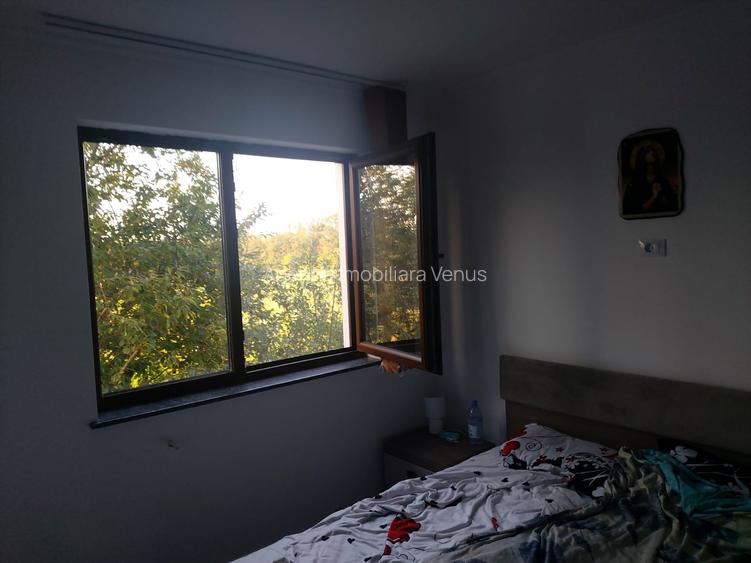 Casa noua la Tulbureni P+E+M - 4