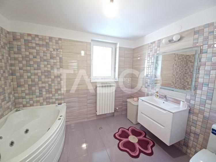 Casa individuala de inchiriat garaj pivnita curte generoasa Strand II - 13