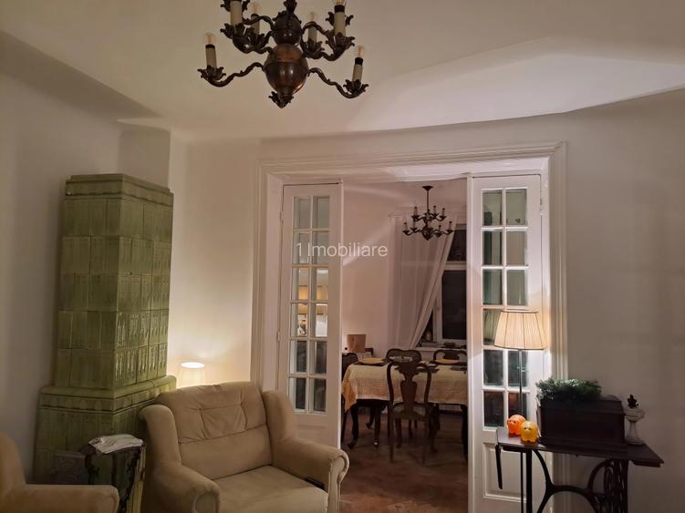 Ultracentral, casa cocheta pe o strada speciala! - 17