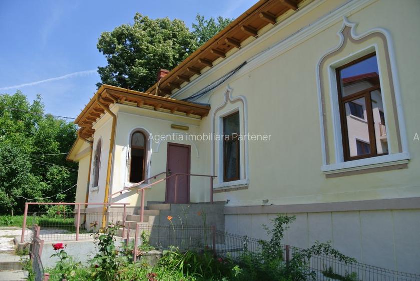 Proprietate Bascov, teren 13.500mp + 2 constructii (36 camere) - 9