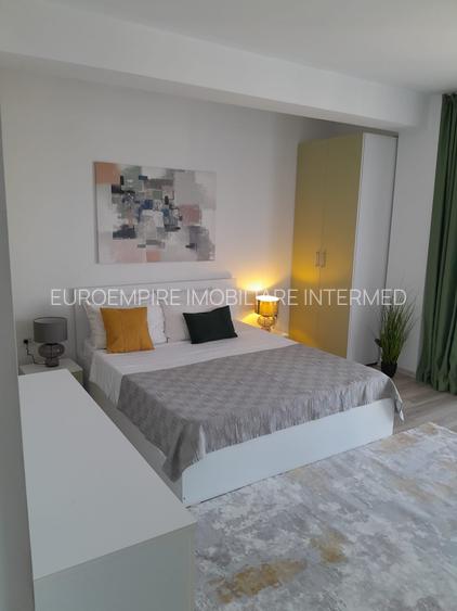 Apartament de închiriat cu 2 camere, situat în zona Km 5 - 4