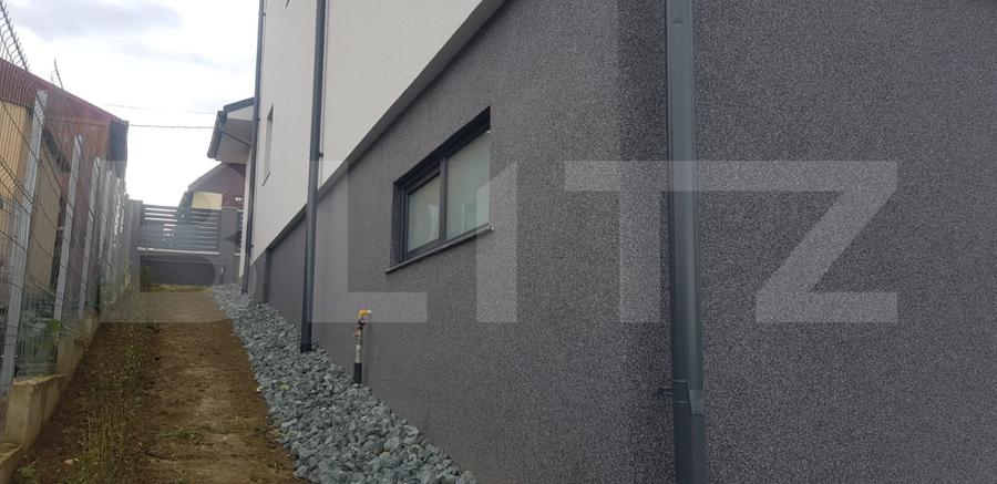 Investitie ! Casa unifamiliala, 260 mp utili, 739 mp teren, Sanicoara !