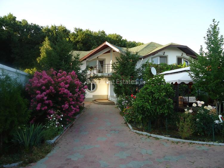 Vila piscina superba gradina matura cu iesire directa la padure - 39