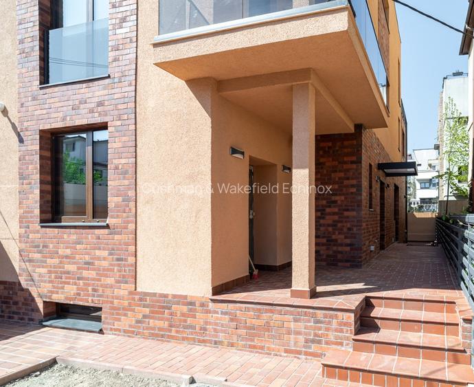 Rond Dorobanti - vila renovata de vanzare - 2