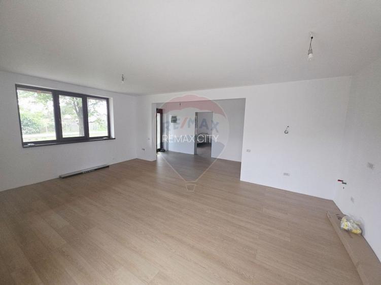 Casă cu livadă și teren generos – Girov - 26