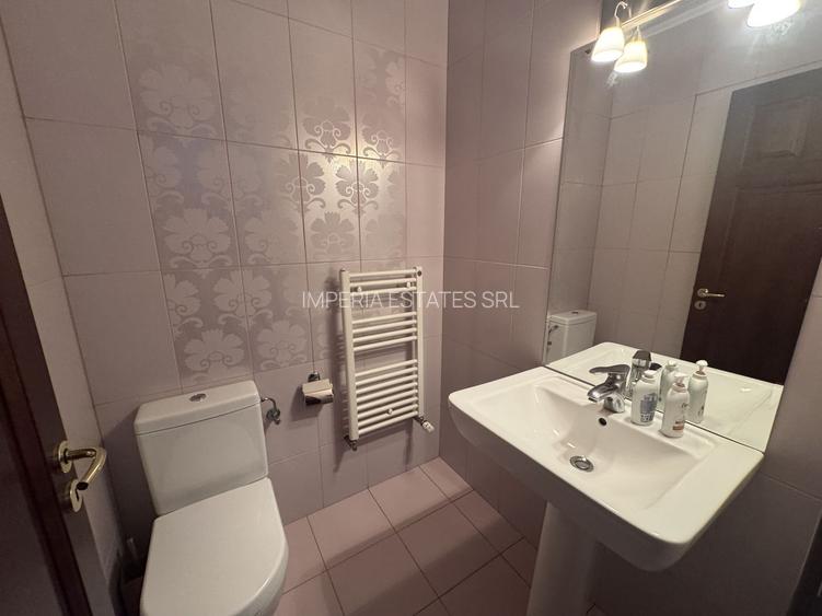 Apartament spatios cu vedere la parc, prima linie - 15